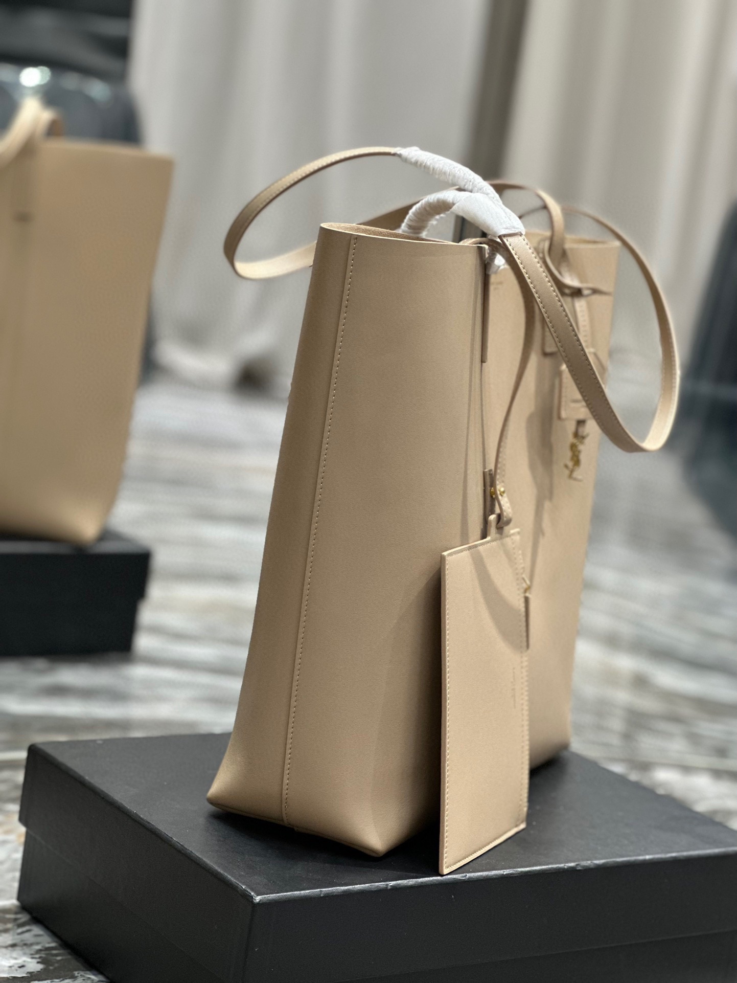 Handbags SAINT LAURENT 600306 size 32.5  35  10.5 cm - vstockx