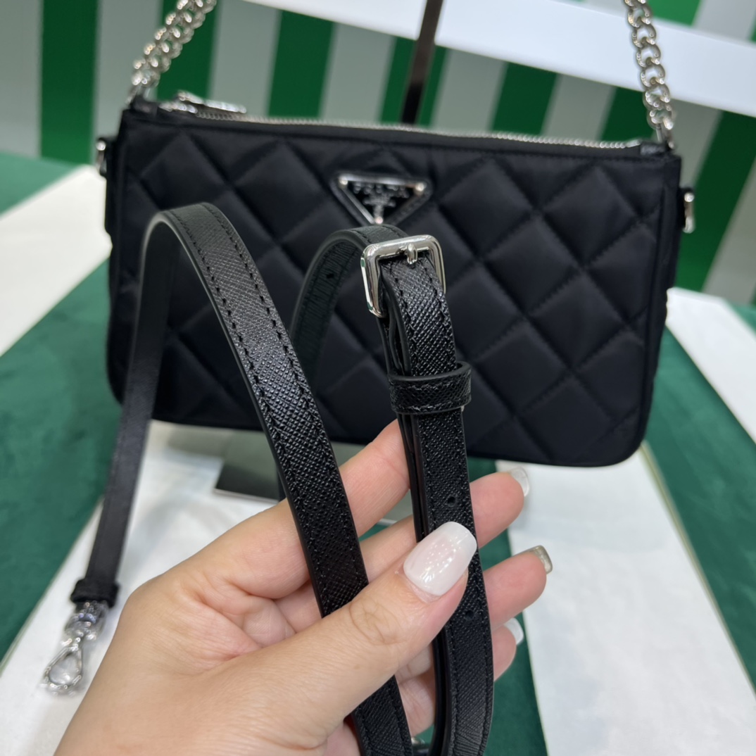 Handbags Prada 1BH026 size:25*14.5*6 cm - vstockx