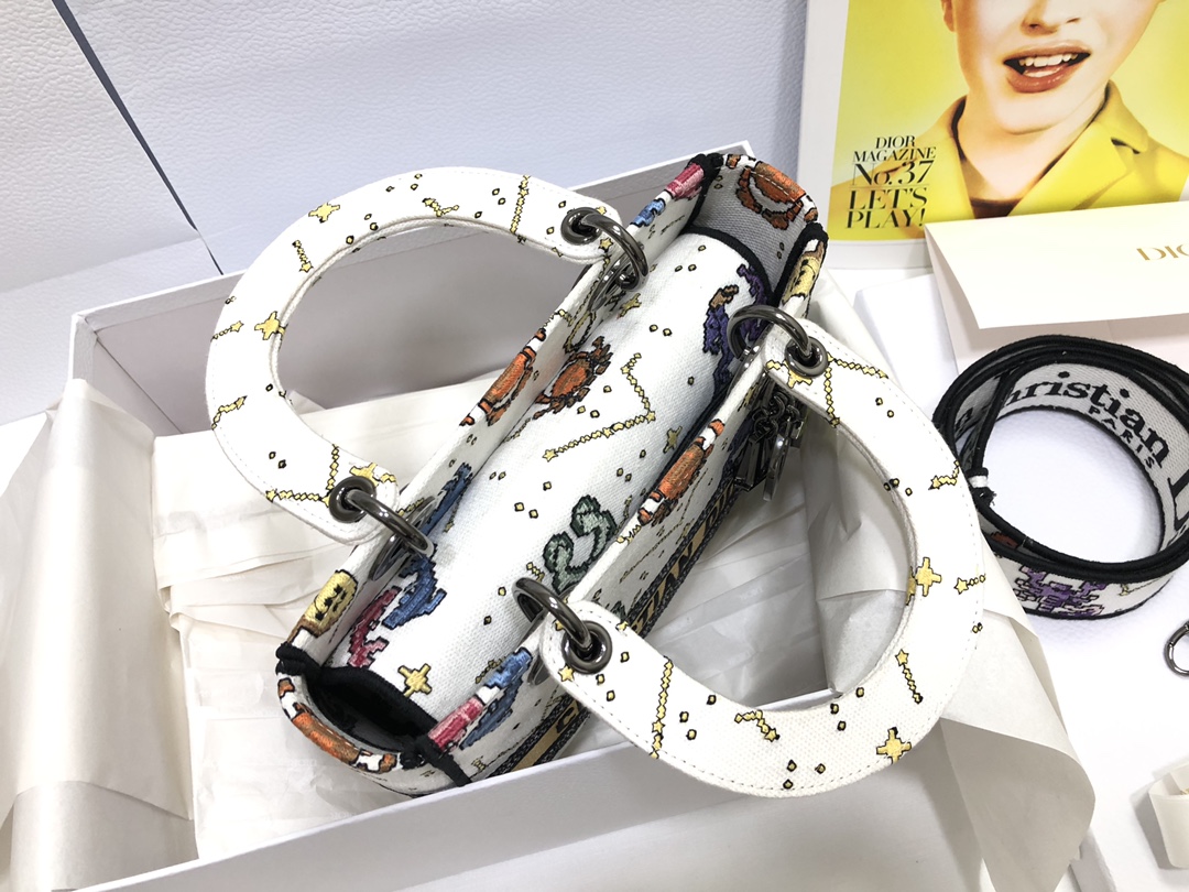 Handbag Dior M0565 size 24 x 20 x 11 cm - vstockx
