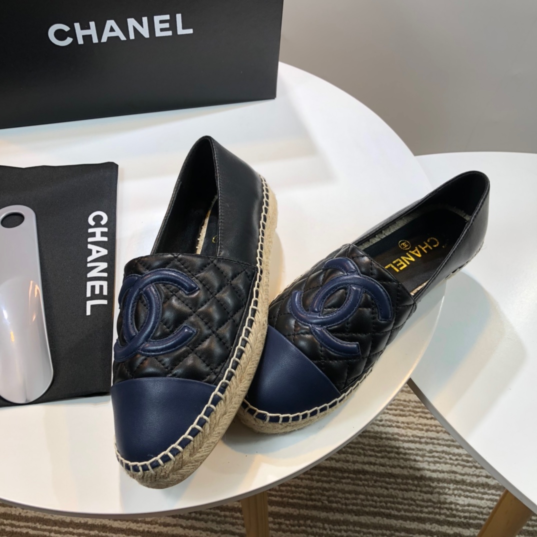 Chanel Loafers 61 - vstockx