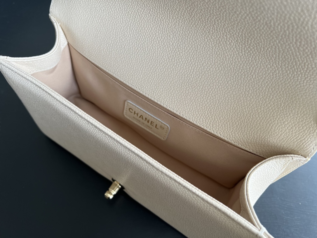 Handbag Chanel size 25 cm - vstockx