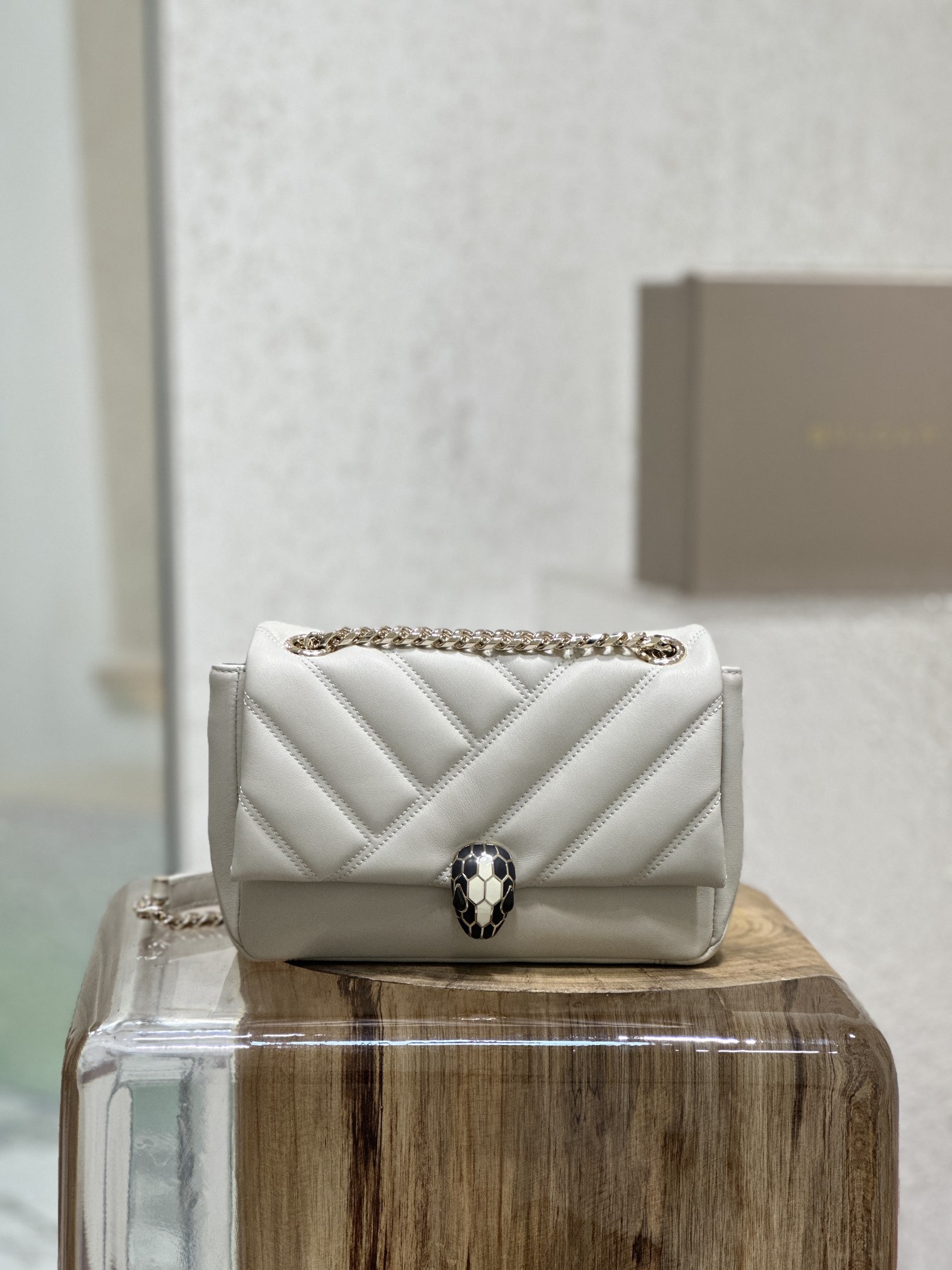 Handbags Bvlgari 287993 size:22.5*15*10 cm - vstockx