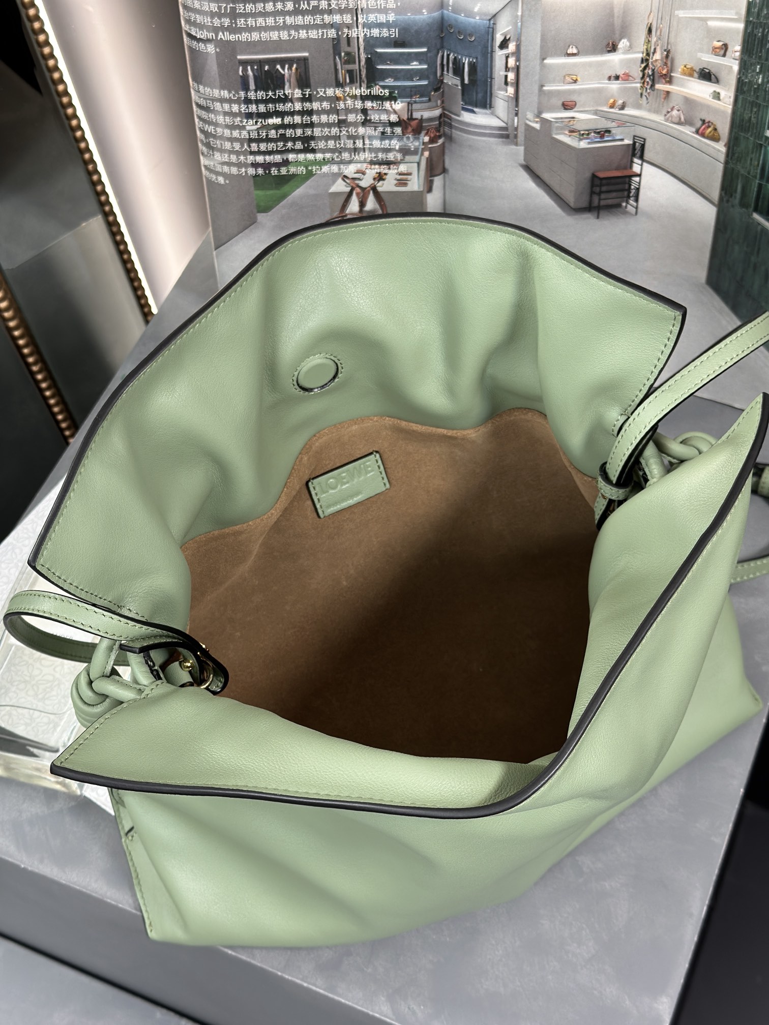 Handbags LOEWE flamenco clutch size:30-24.5-10.5 cm - vstockx