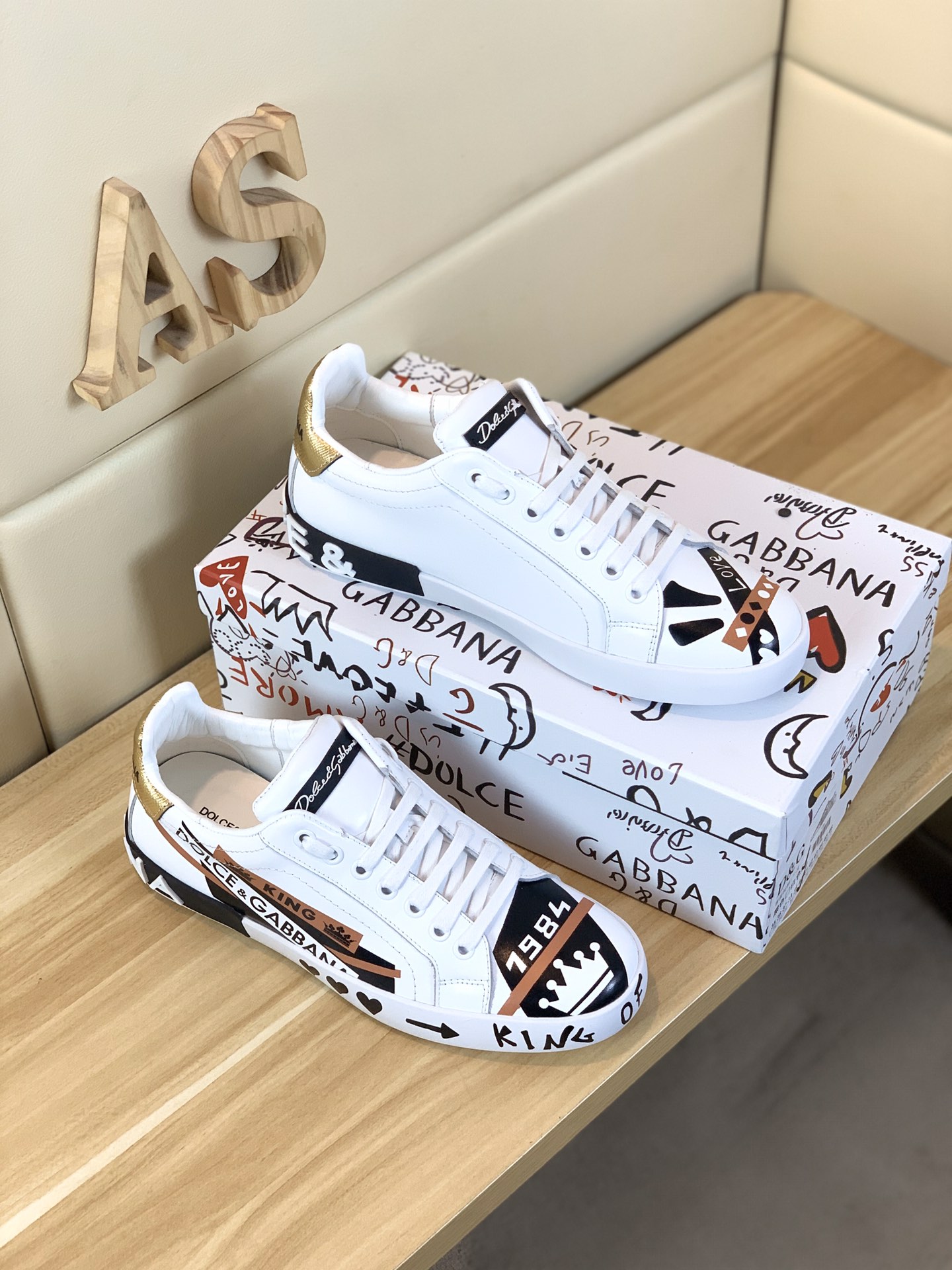 Dolce & Gabbana Low Tops Sneakers 125 - vstockx