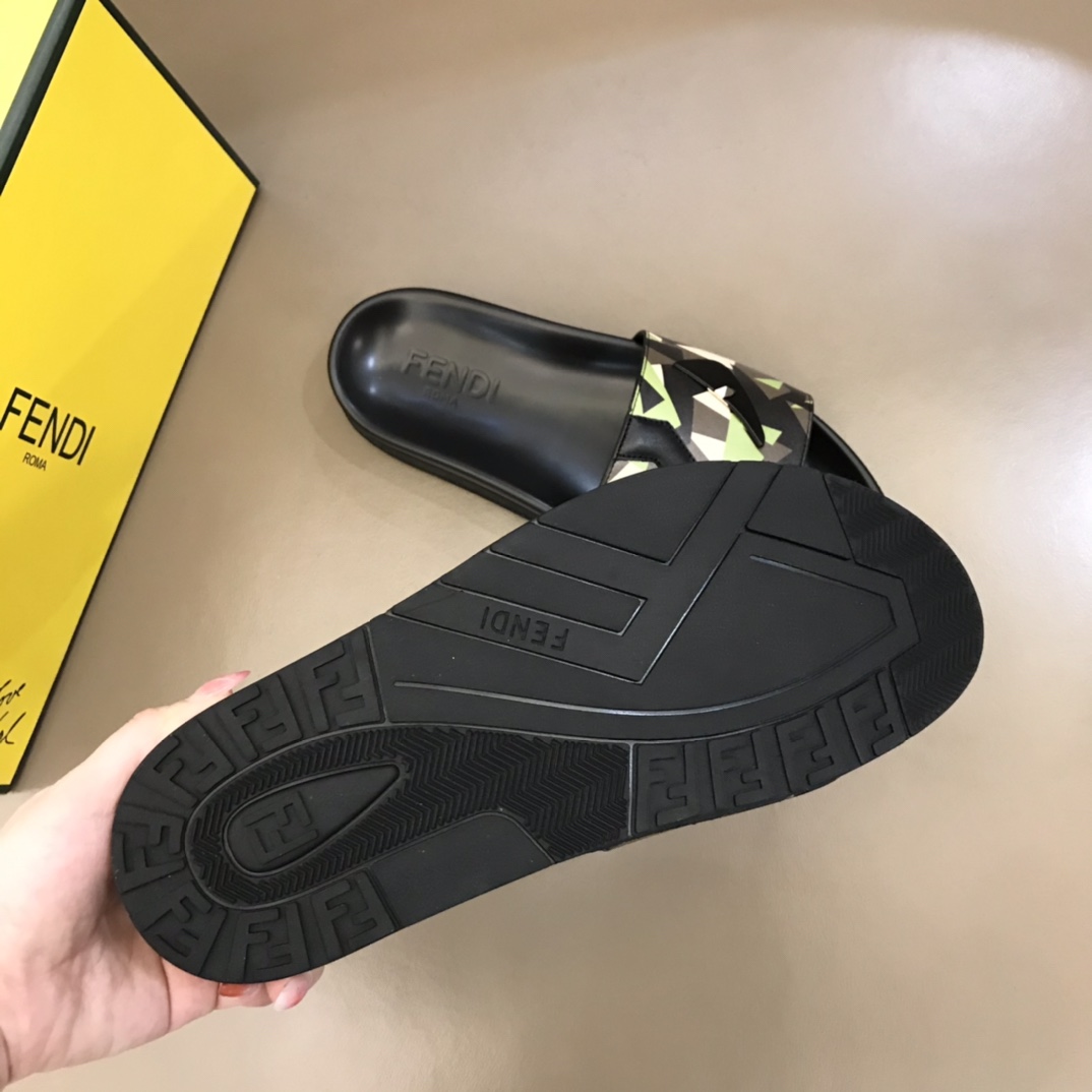 Fendi Slides 19 - vstockx