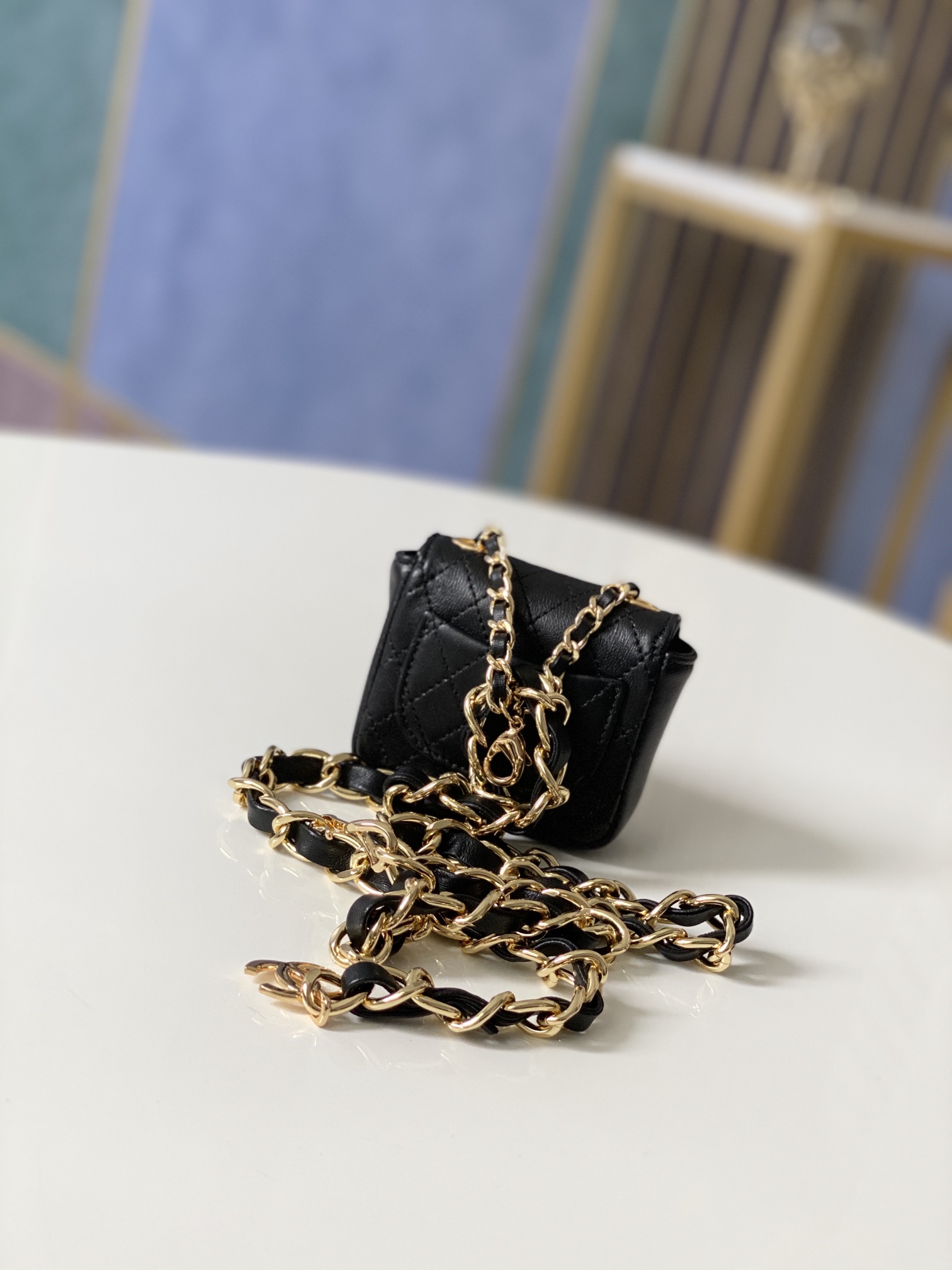 Handbag Chanel 2080 size 9.8.3 cm - vstockx