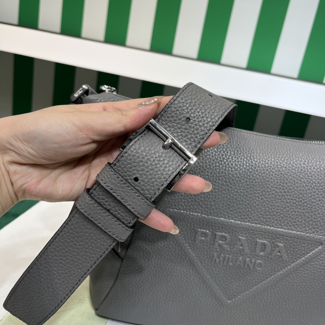 Handbags Prada 2VH165 size:23*11*26 cm - vstockx