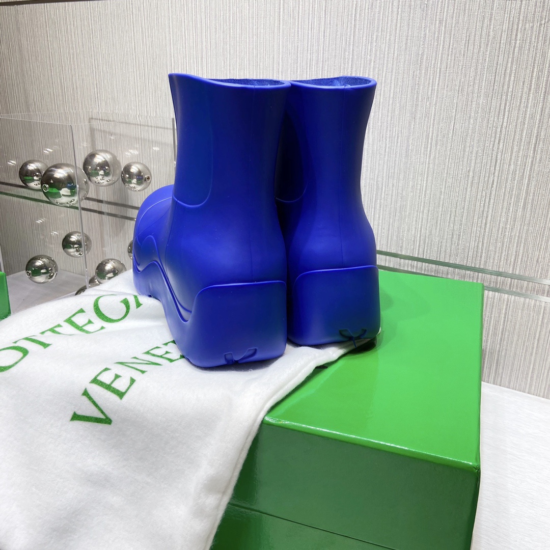 Bottega Veneta Boots 23 - vstockx