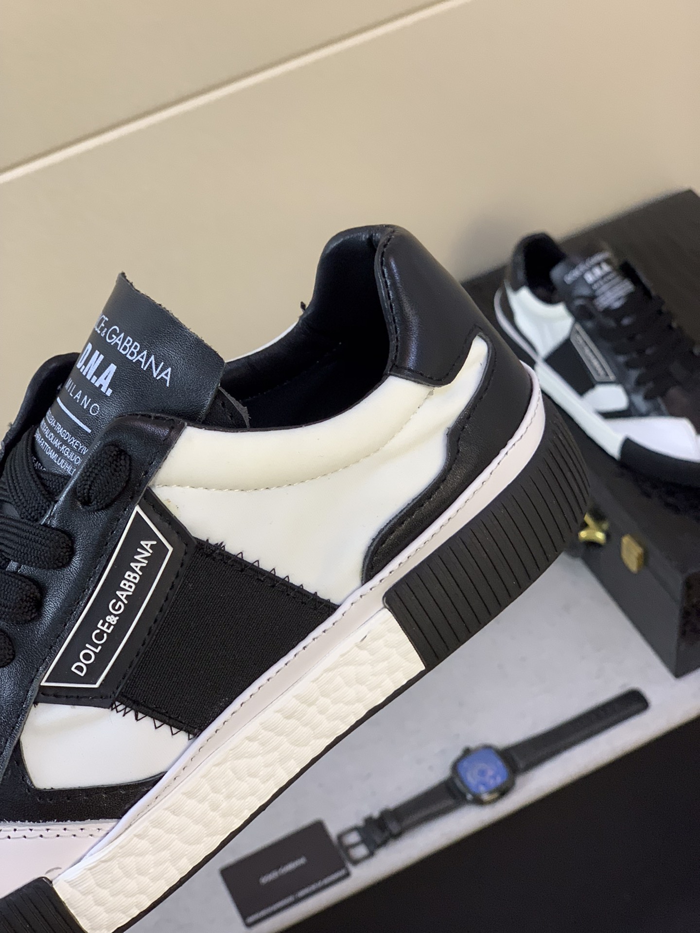Dolce & Gabbana Low Tops Sneakers 44 - vstockx