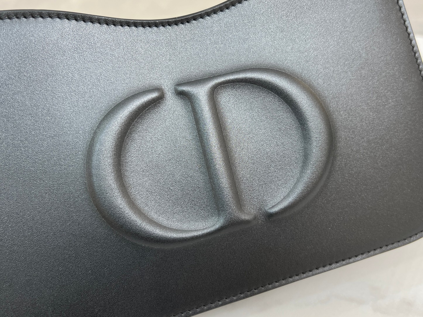 Handbags Dior CD SIGNATURE HOBO S2213UMFV_M900 size:23.5*14.5*6 cm - vstockx