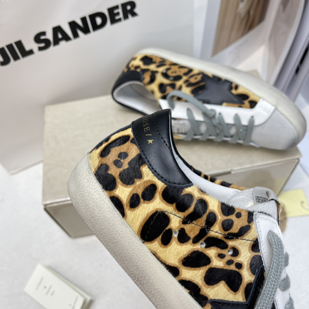 Golden Goose Superstar distressed-finish sneakers 33 - vstockx