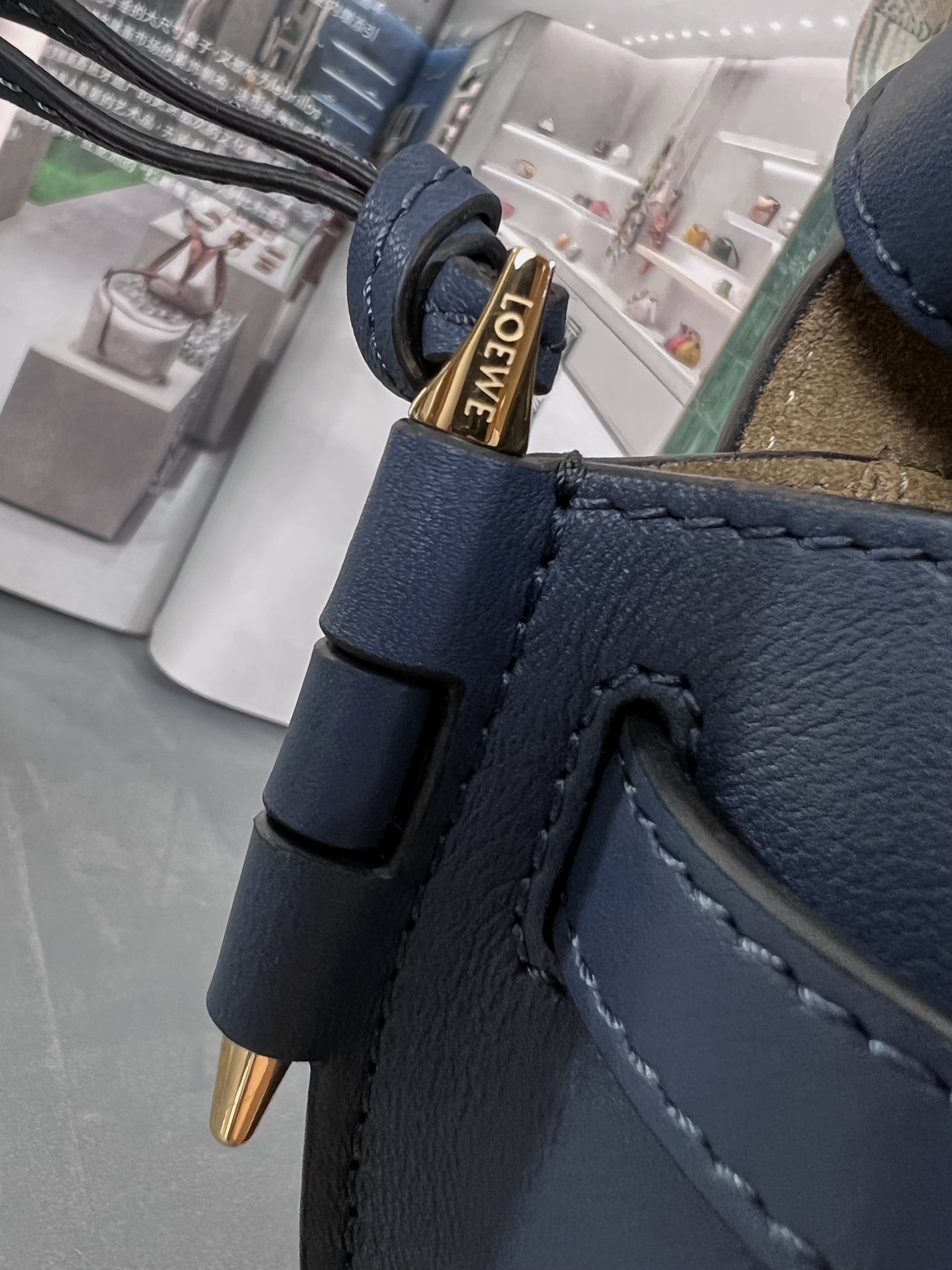 Handbags LOEWE   size:15*12.5*9cm - vstockx