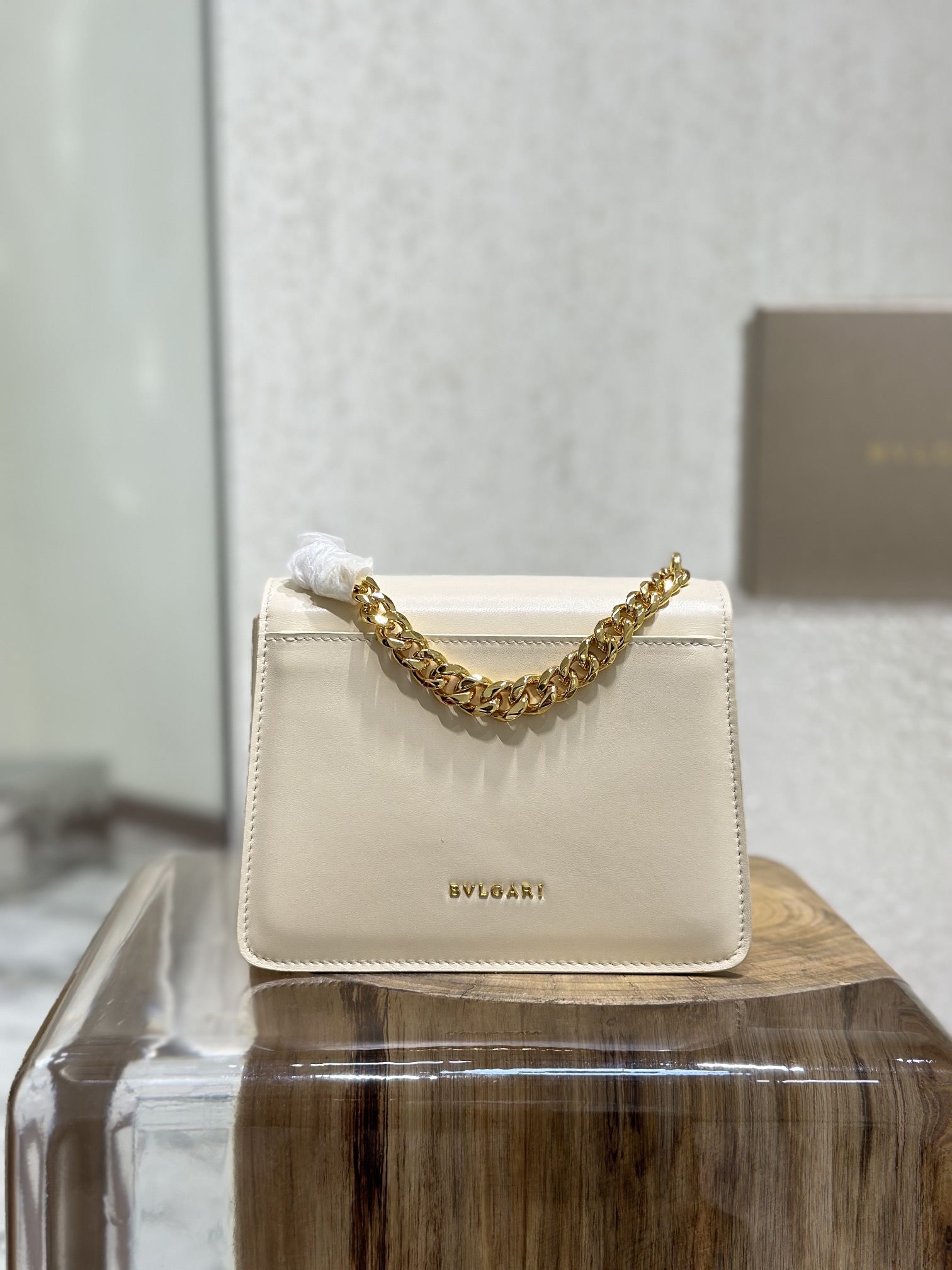 Handbags Bvlgari 290763 size:20*14*8 cm - vstockx