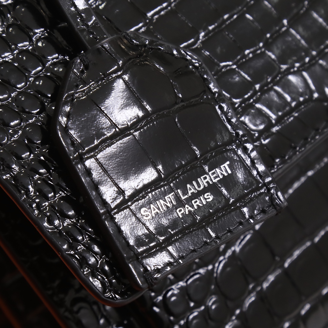 Handbags SAINT LAURENT 442906 size 22x8x16 cm - vstockx