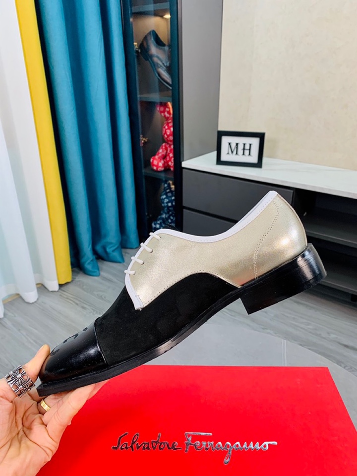 Salvatore Ferragamo Boots 21 - vstockx