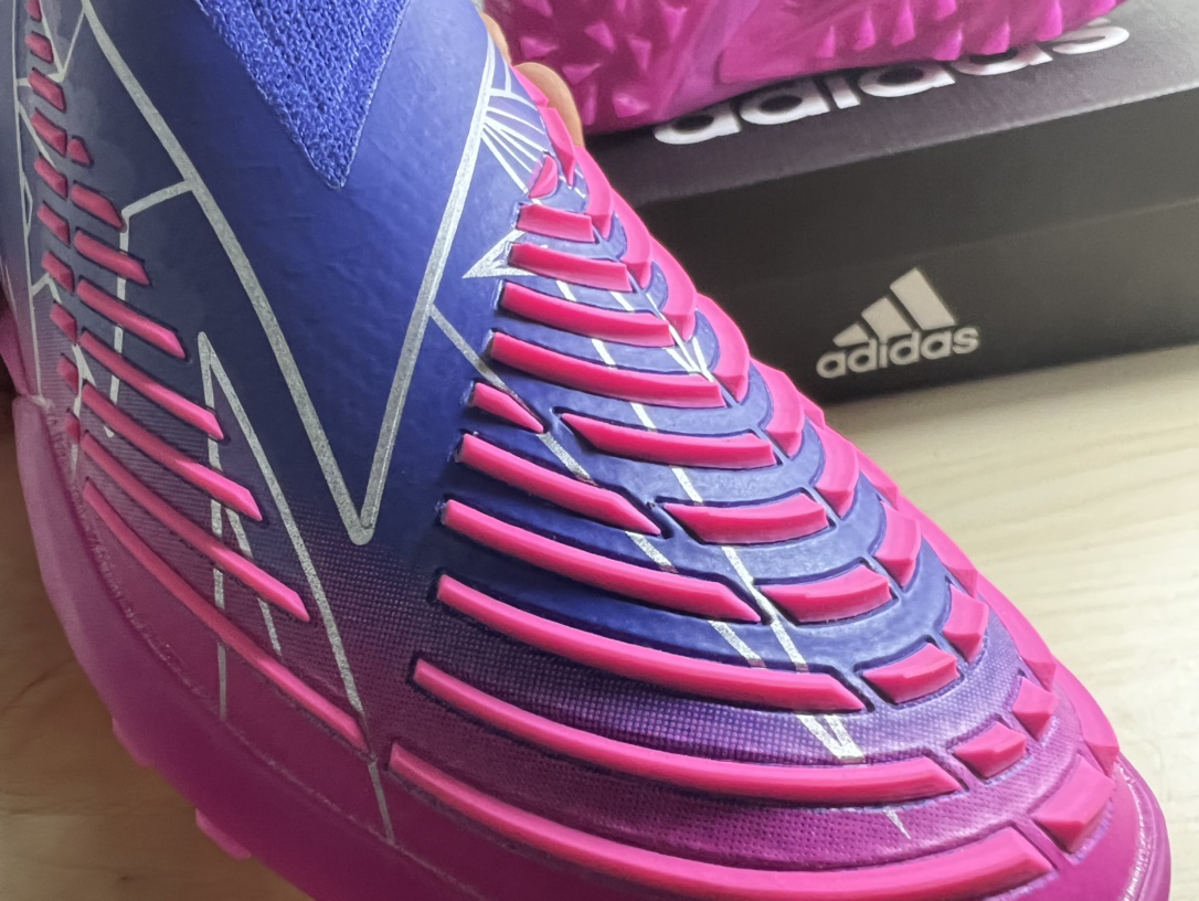 AD football shoes 32 - vstockx