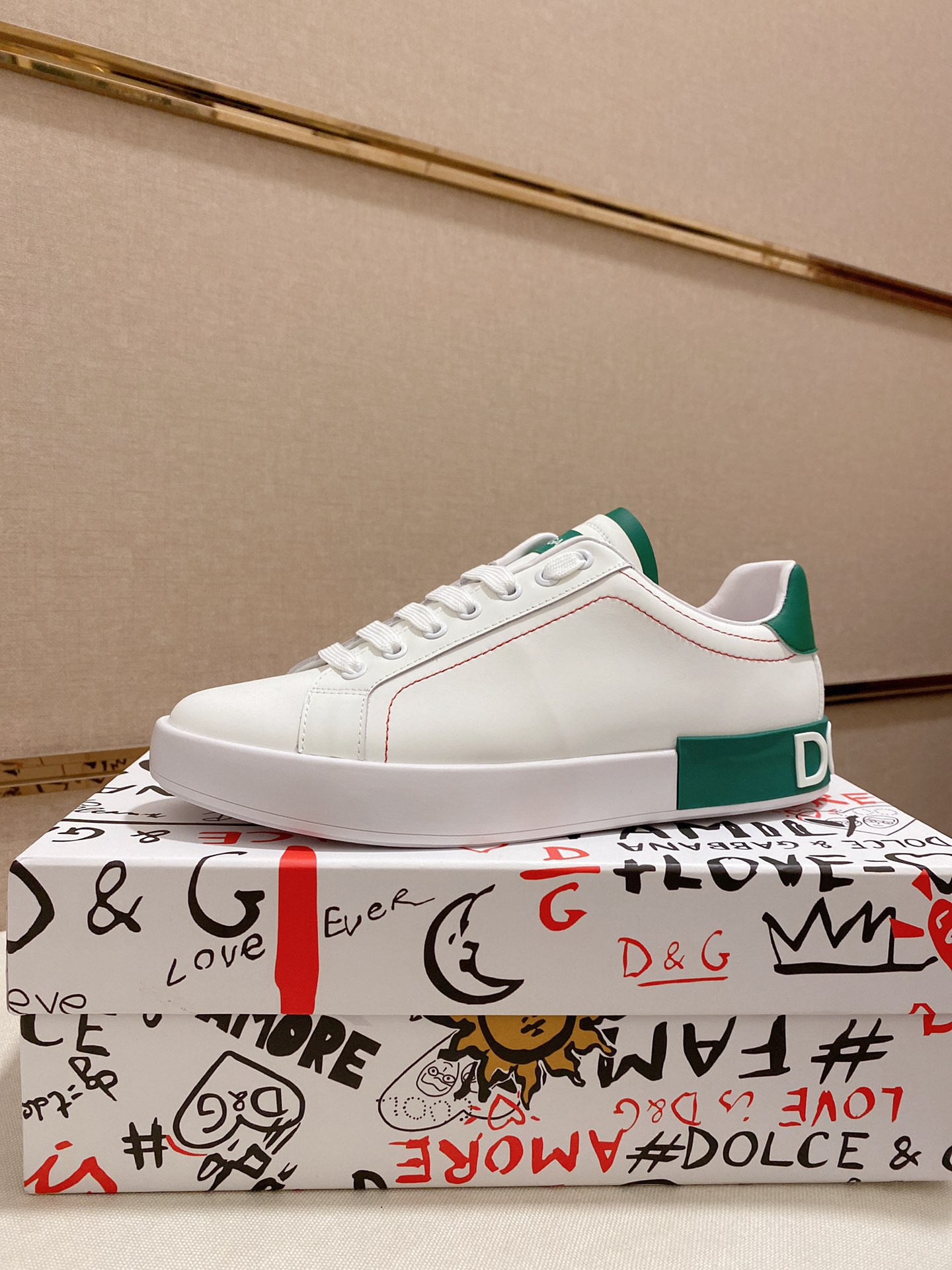 Dolce & Gabbana Low Tops Sneakers 107 - vstockx