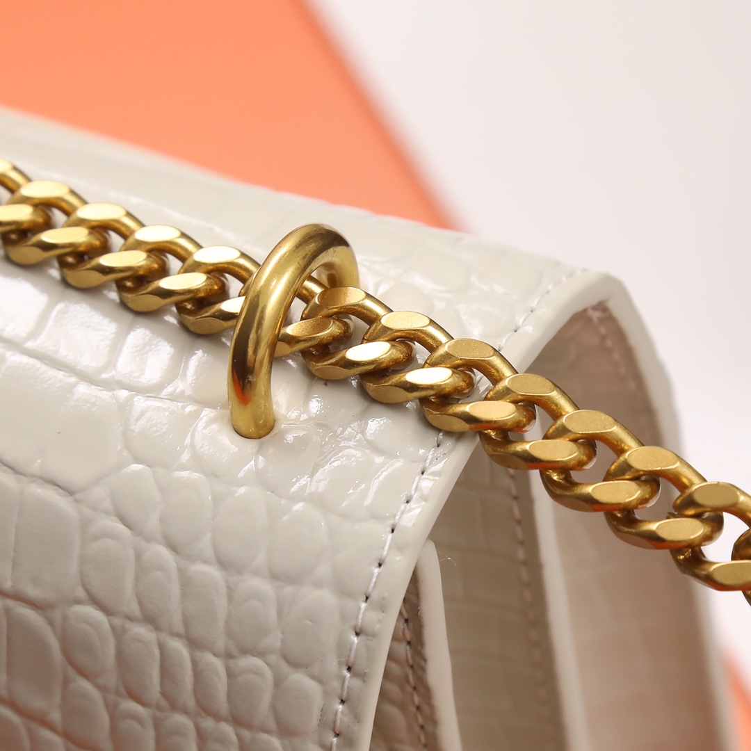 Handbags SAINT LAURENT 442906 size 22x8x16 cm - vstockx