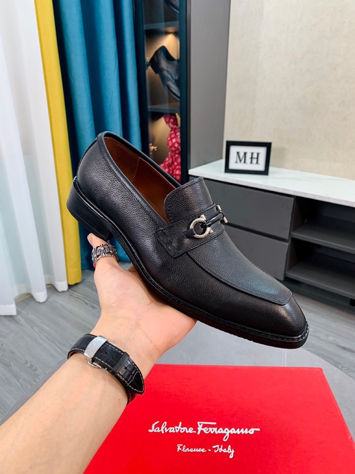 Salvatore Ferragamo Boots 30 - vstockx