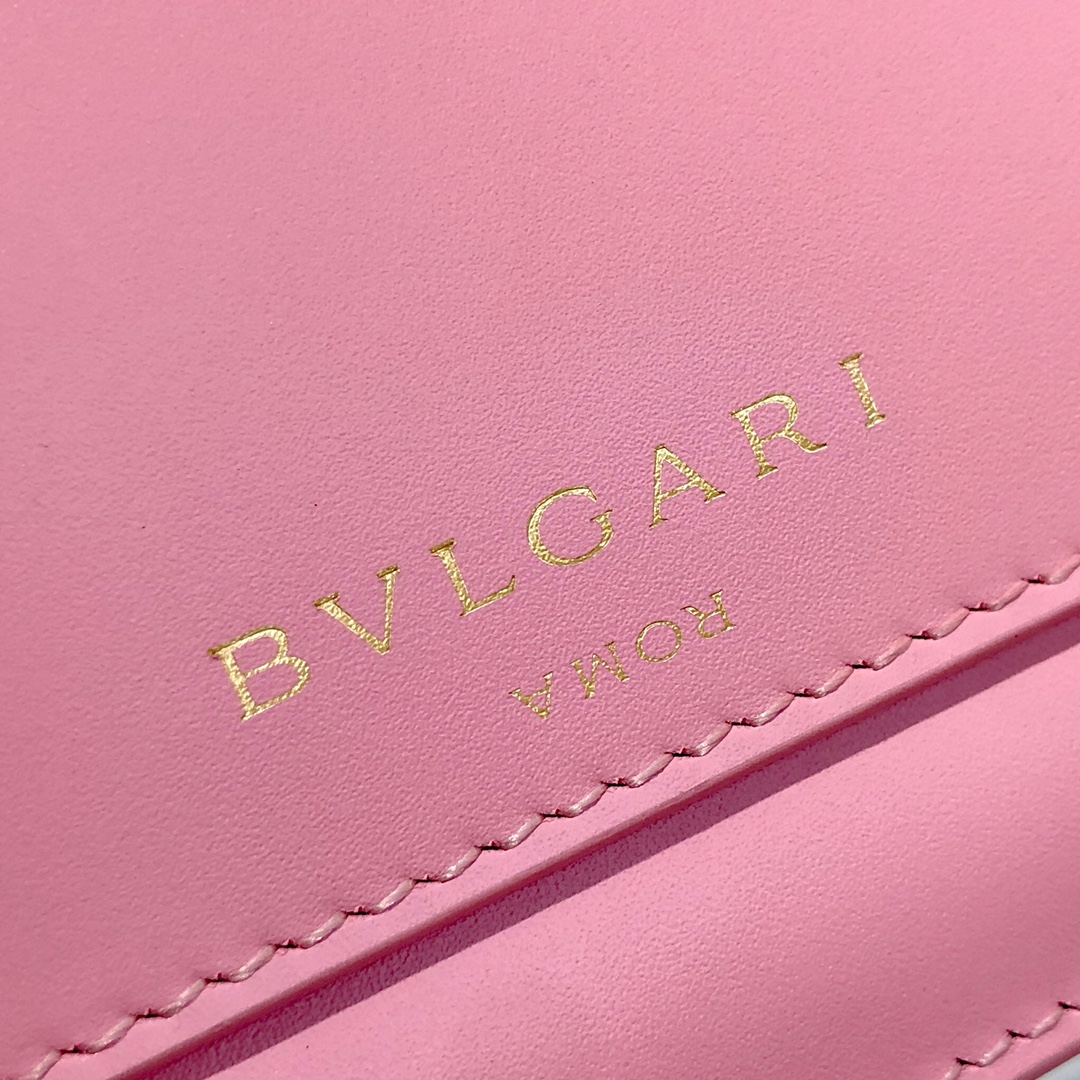Handbags Bvlgari 288739 size:18.5*13*6.5 cm - vstockx