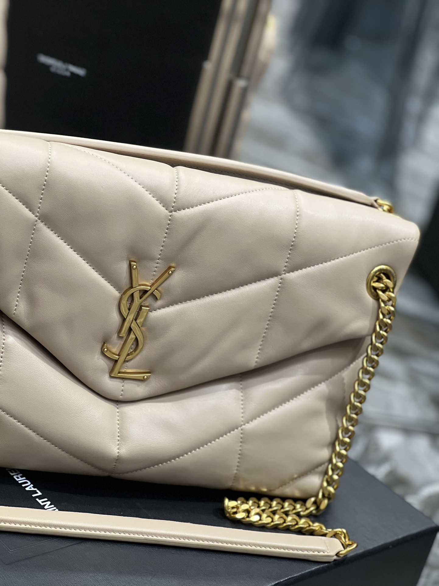 Handbags SAINT LAURENT 577475 size 35x23x13.5 cm - vstockx