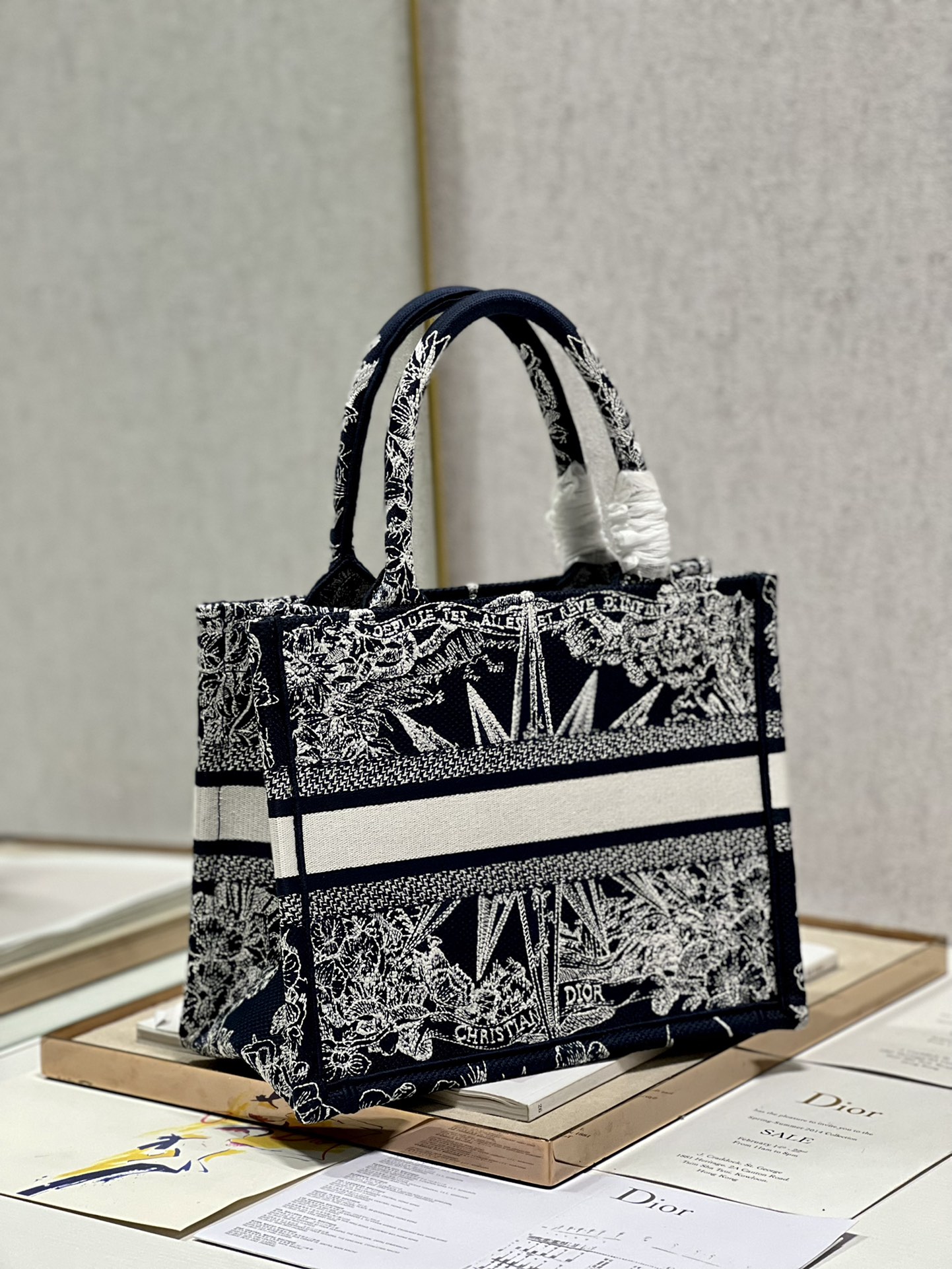 Handbag Dior 1265 size 26.5  21  14 cm - vstockx