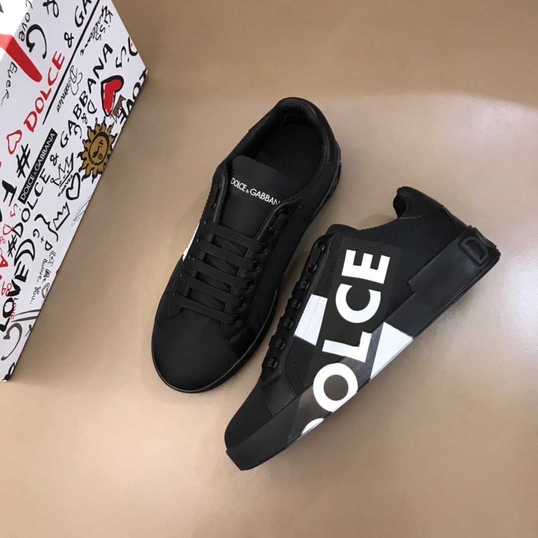 Dolce & Gabbana Low Tops Sneakers 117 - vstockx