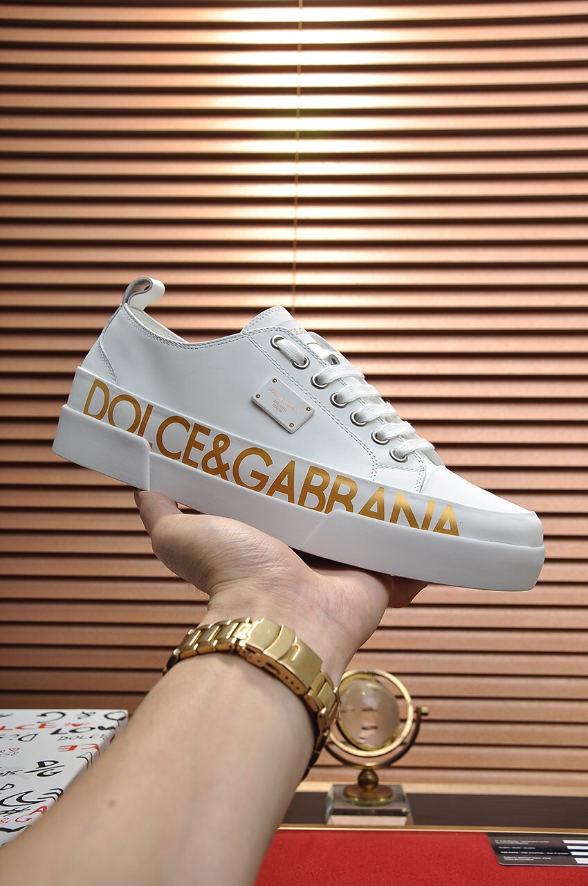Dolce & Gabbana Low Tops Sneakers 111 - vstockx