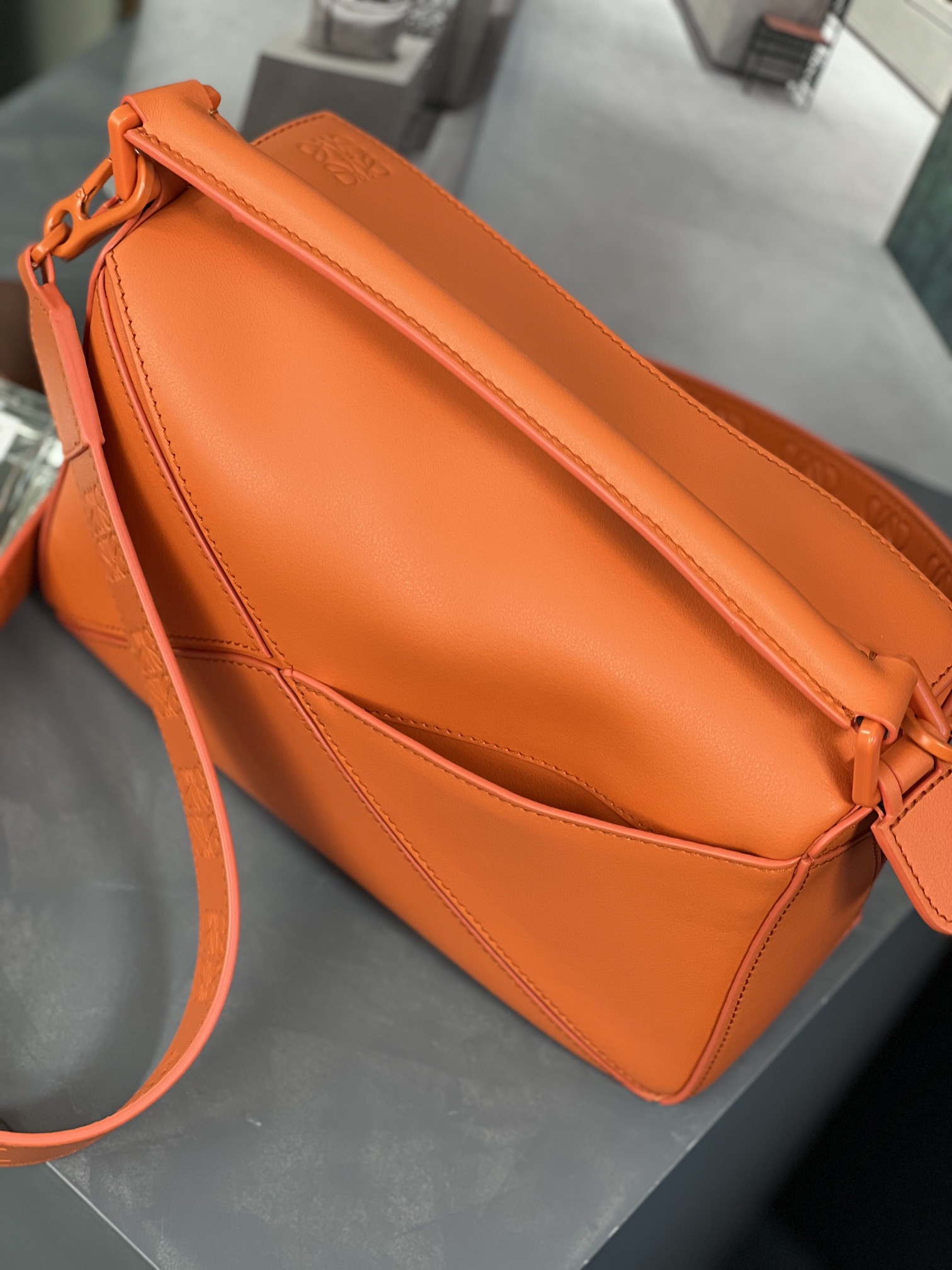 Handbags LOEWE  size:24-16.5-10.5 cm - vstockx