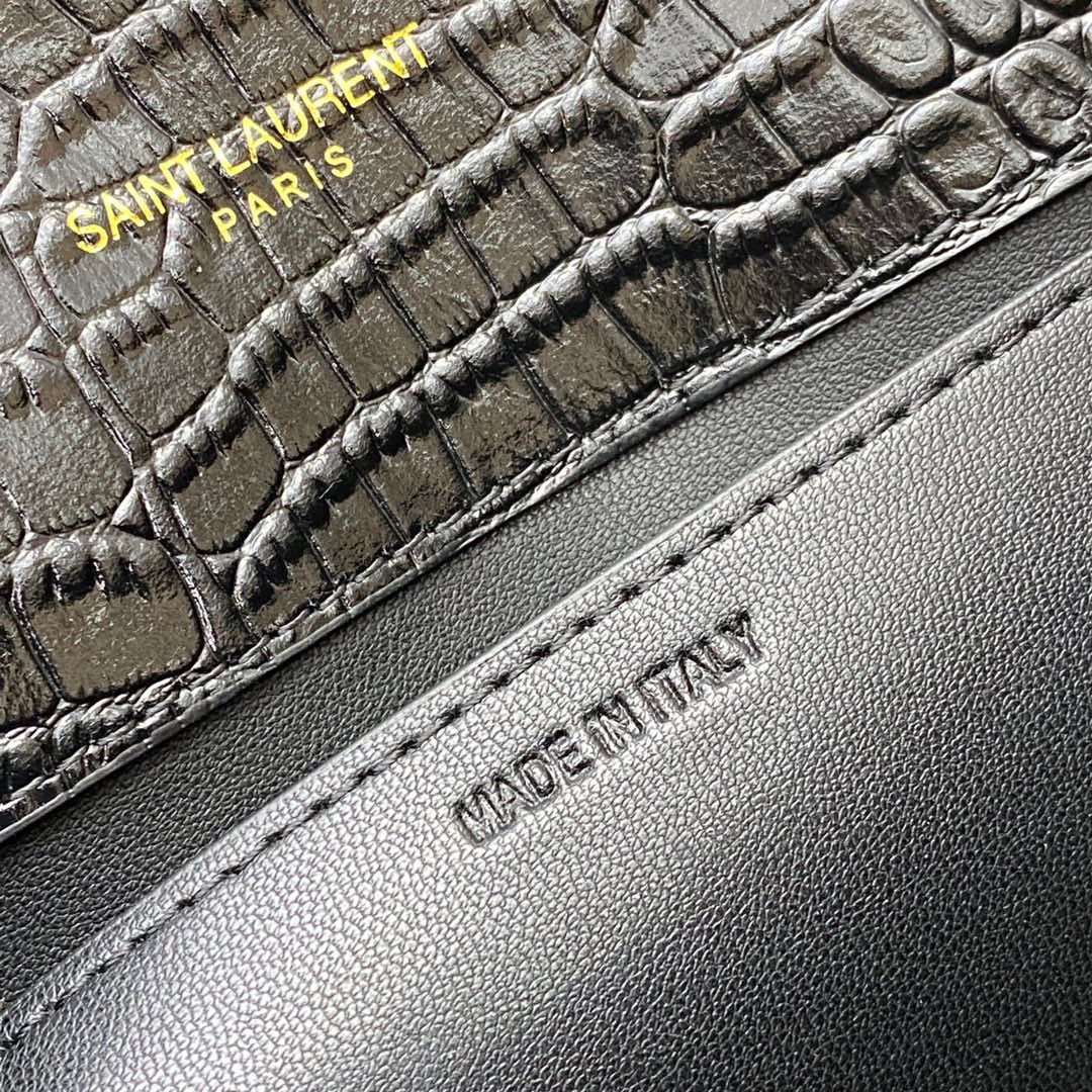 Handbags SAINT LAURENT 607788 size 19x12x4 cm - vstockx