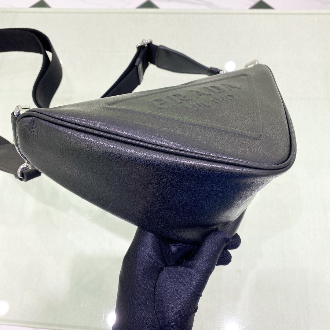 handbags prada 1BH190 26*14*12 - vstockx