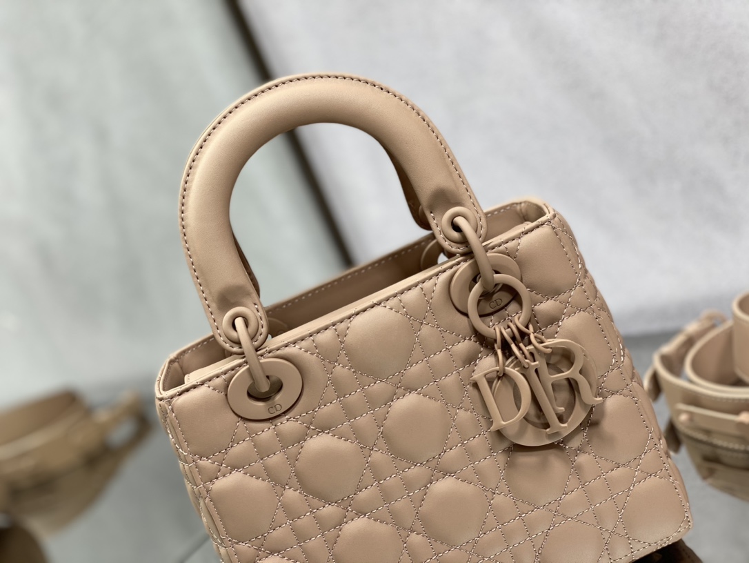 Handbag Dior size 20 cm - vstockx