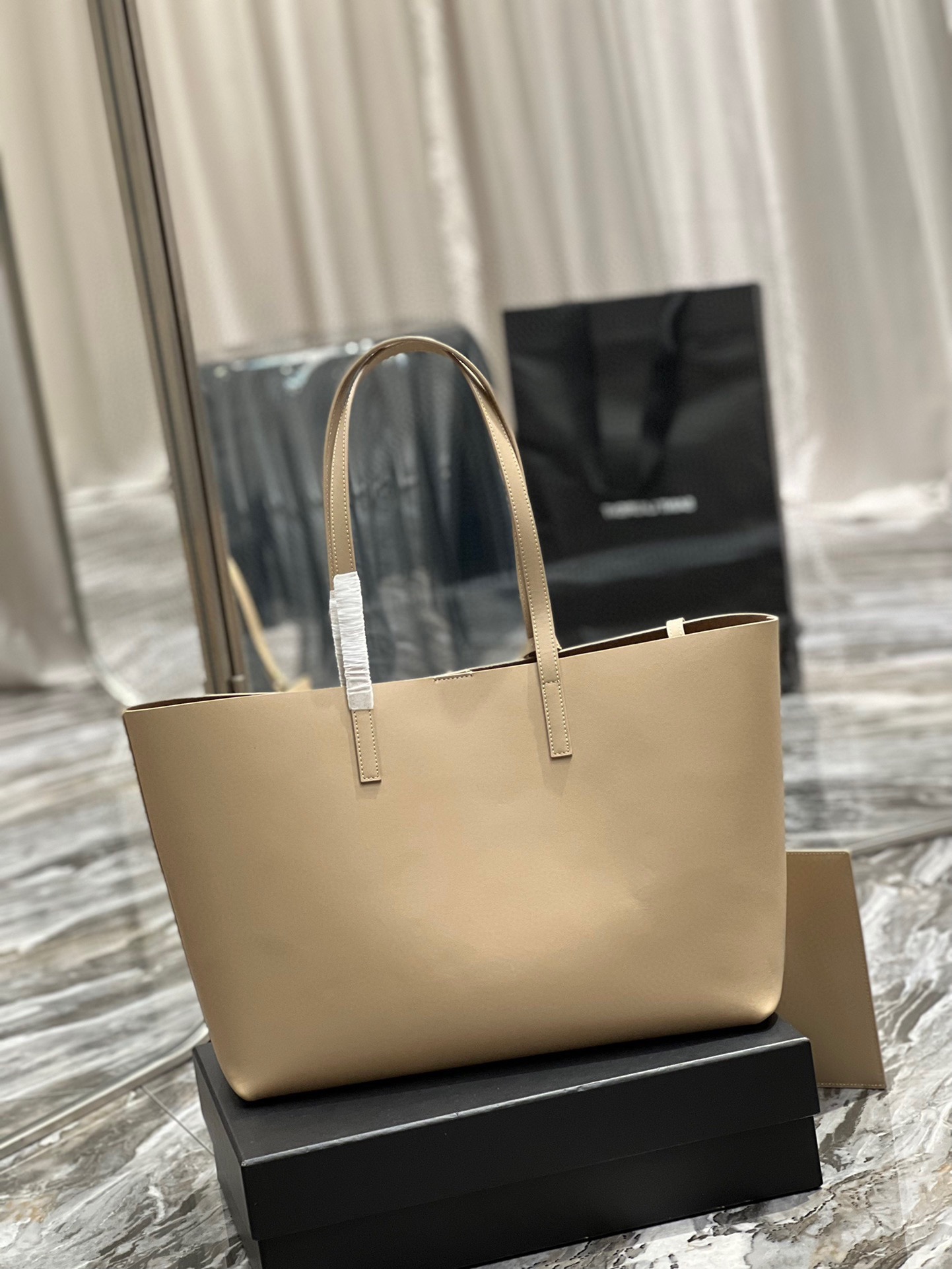 Handbags SAINT LAURENT 394195 size 38  28  13 cm - vstockx
