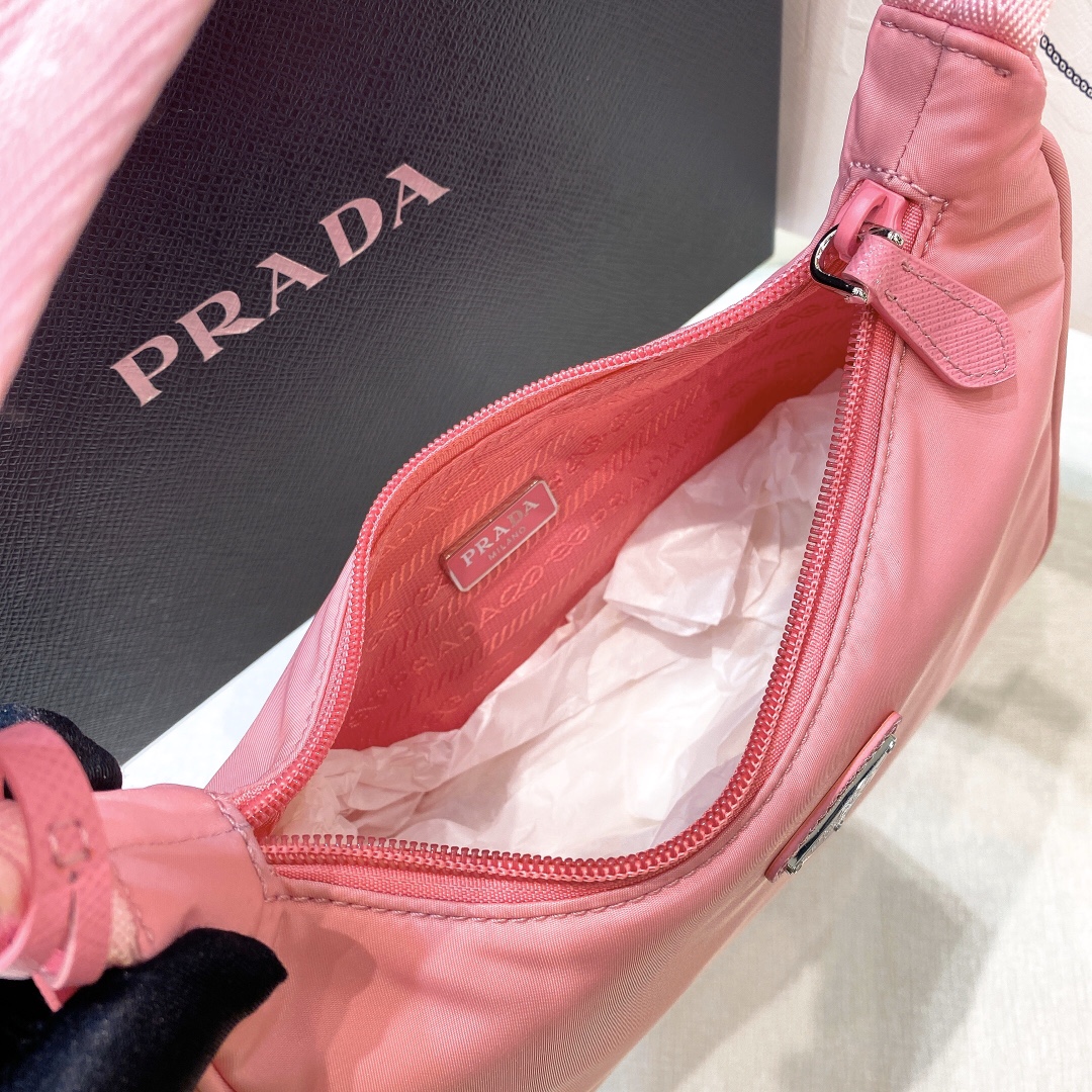 handbags prada Hobo1NE515 Re-edition 2000 Size:22*17*6 - vstockx