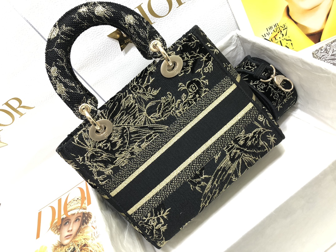 Handbag Dior M0565 size 24 x 20 x 11 cm - vstockx