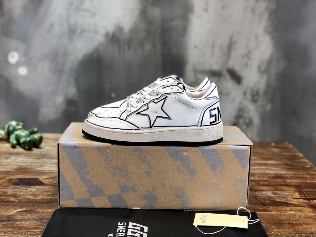 Golden Goose Superstar distressed-finish sneakers 15 - vstockx