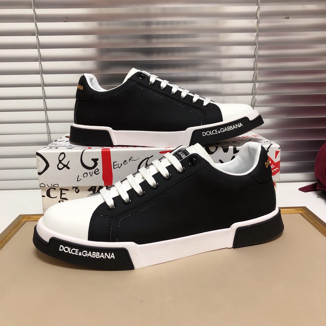 Dolce & Gabbana Low Tops Sneakers 109 - vstockx