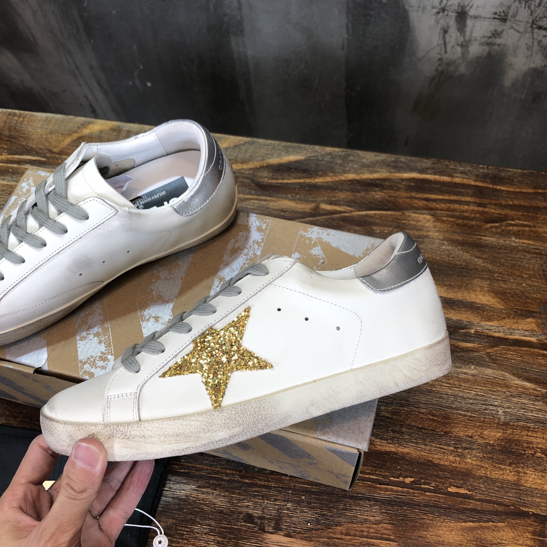 Golden Goose Superstar distressed-finish sneakers 10 - vstockx