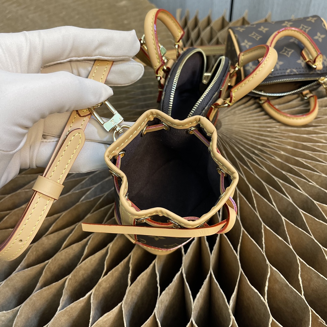 Handbag Louis Vuitton M81081 size 9  10 CM - vstockx