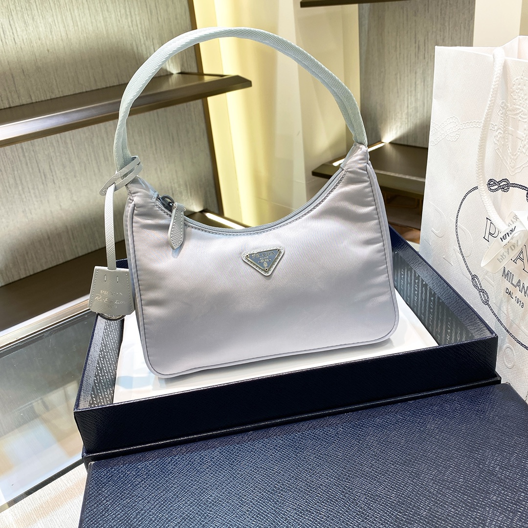 handbags prada Hobo 1NE515 Re-edition 2000 Size:22*17*6 - vstockx