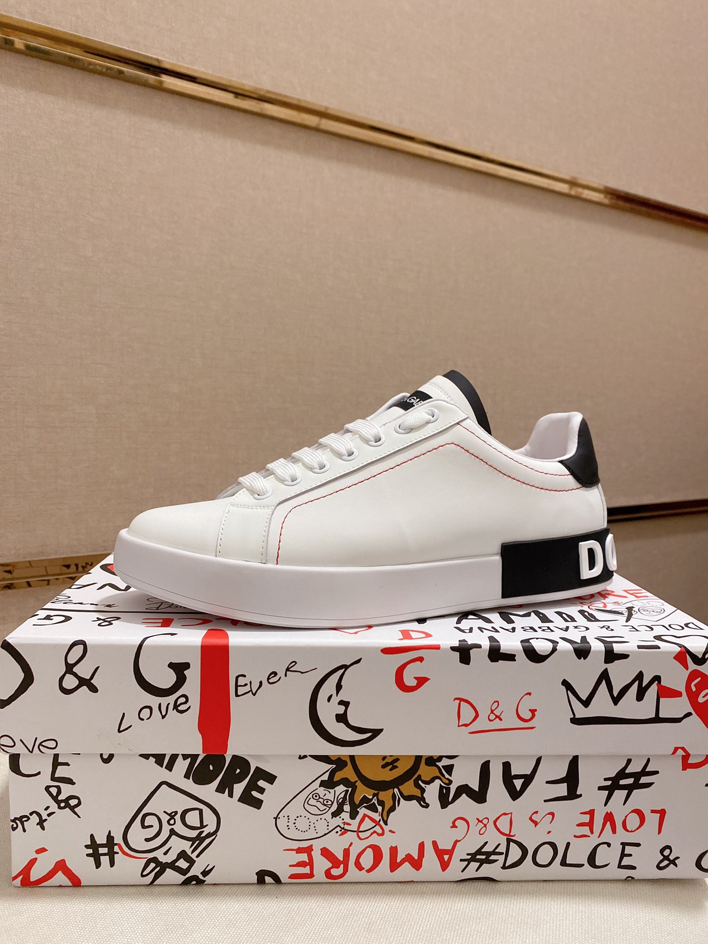 Dolce & Gabbana Low Tops Sneakers 105 - vstockx