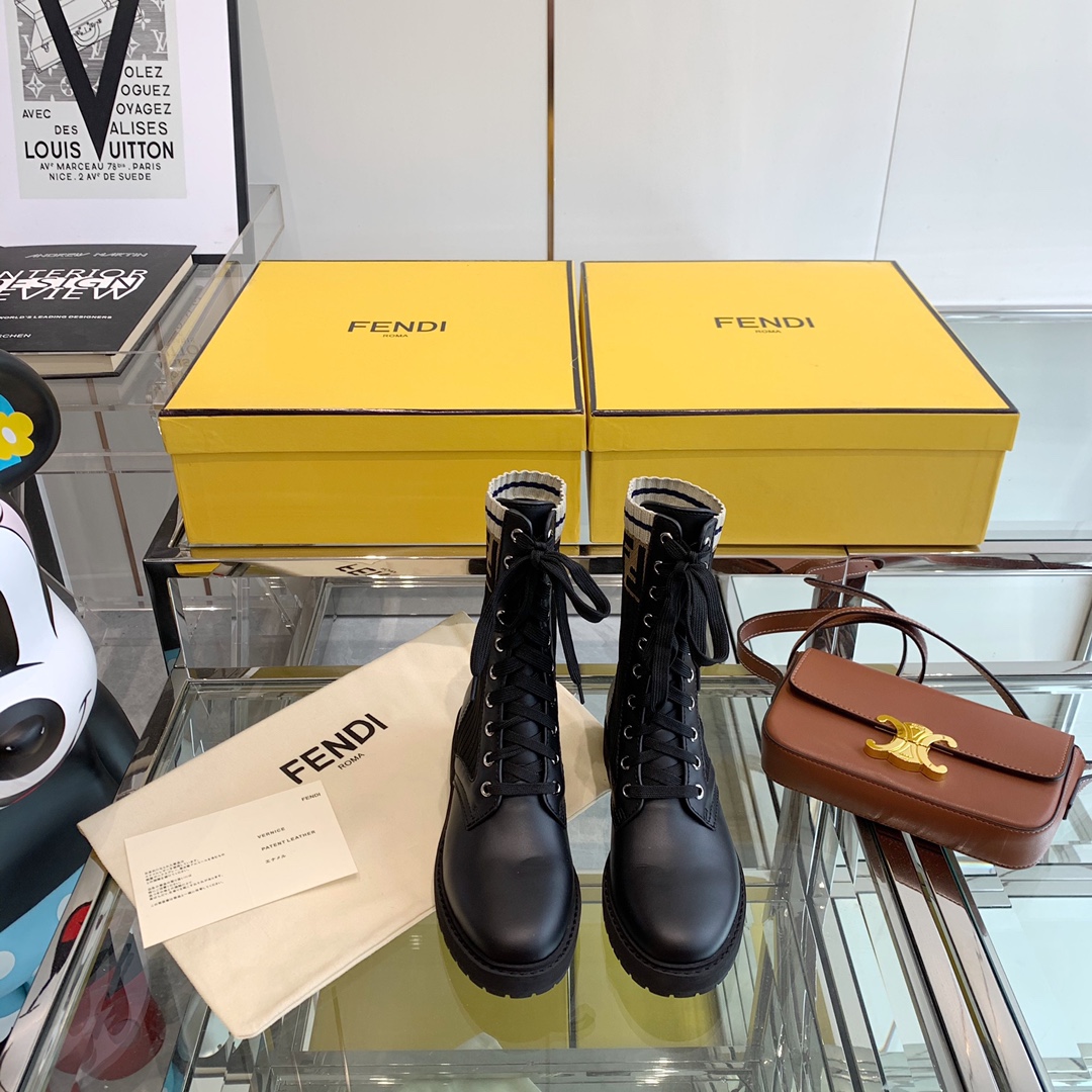 Fendi Boots 15 - vstockx