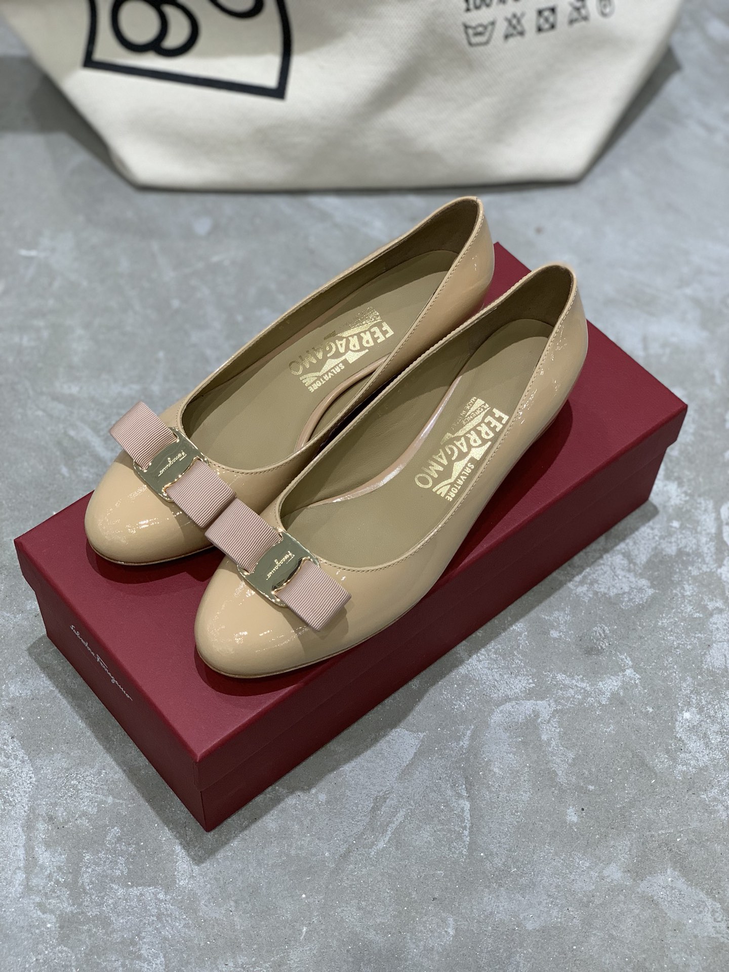 Salvatore Ferragamo Heel 4 - vstockx