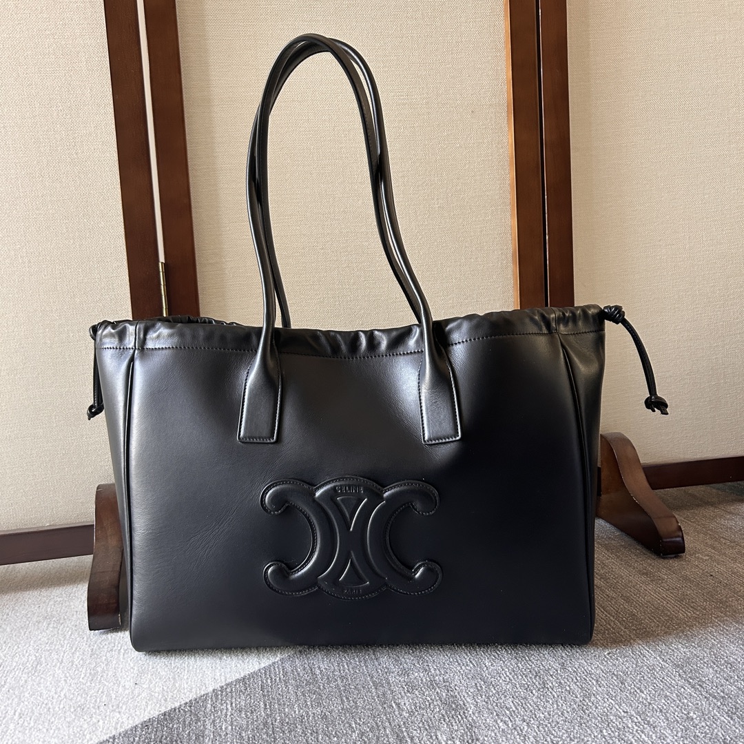 Handbags CELIN CABAS TRIOMPHE 199973 size:44 * 28 *18 cm - vstockx