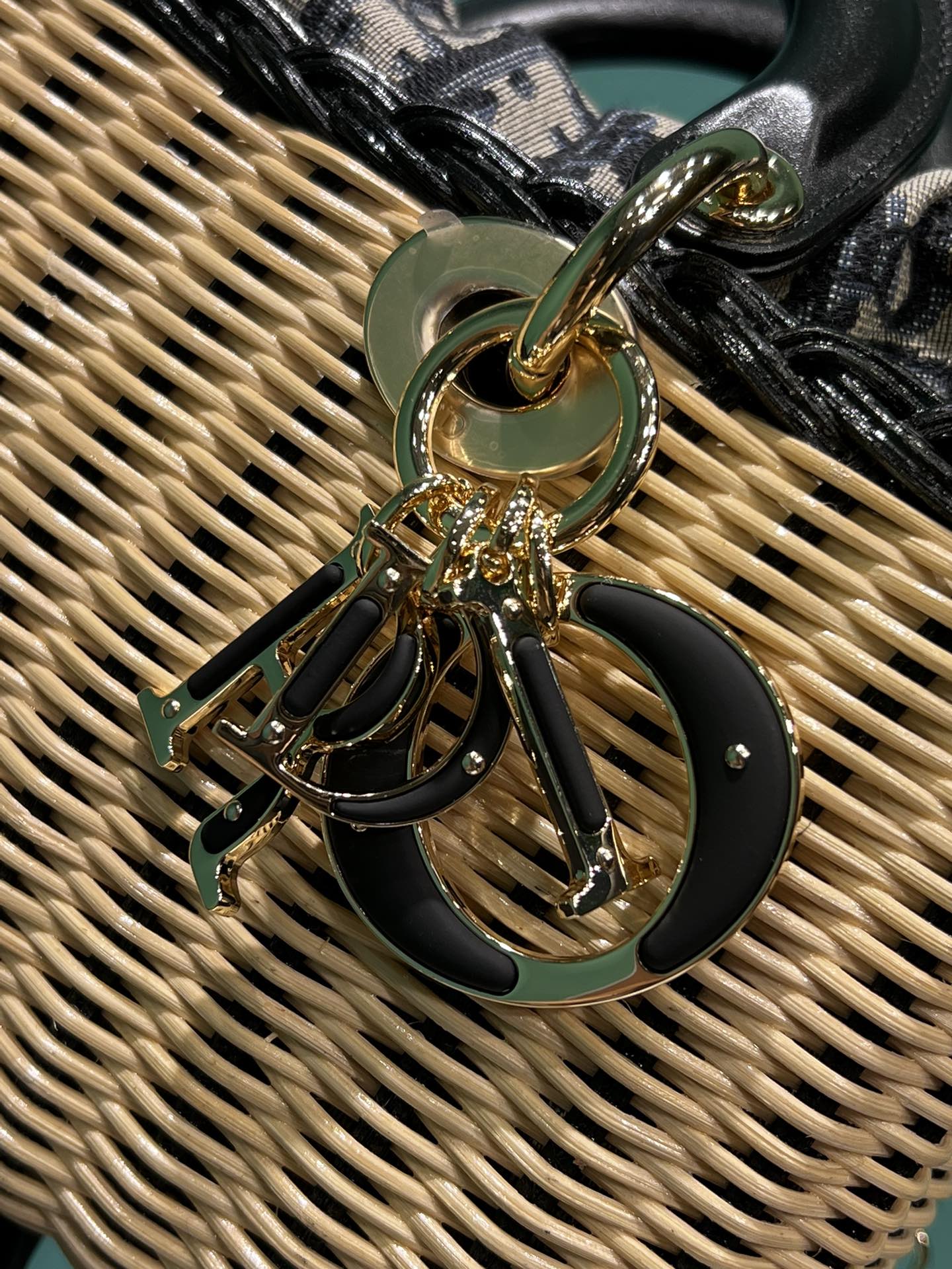 Handbags Dior odlique size:22*12*5 cm - vstockx