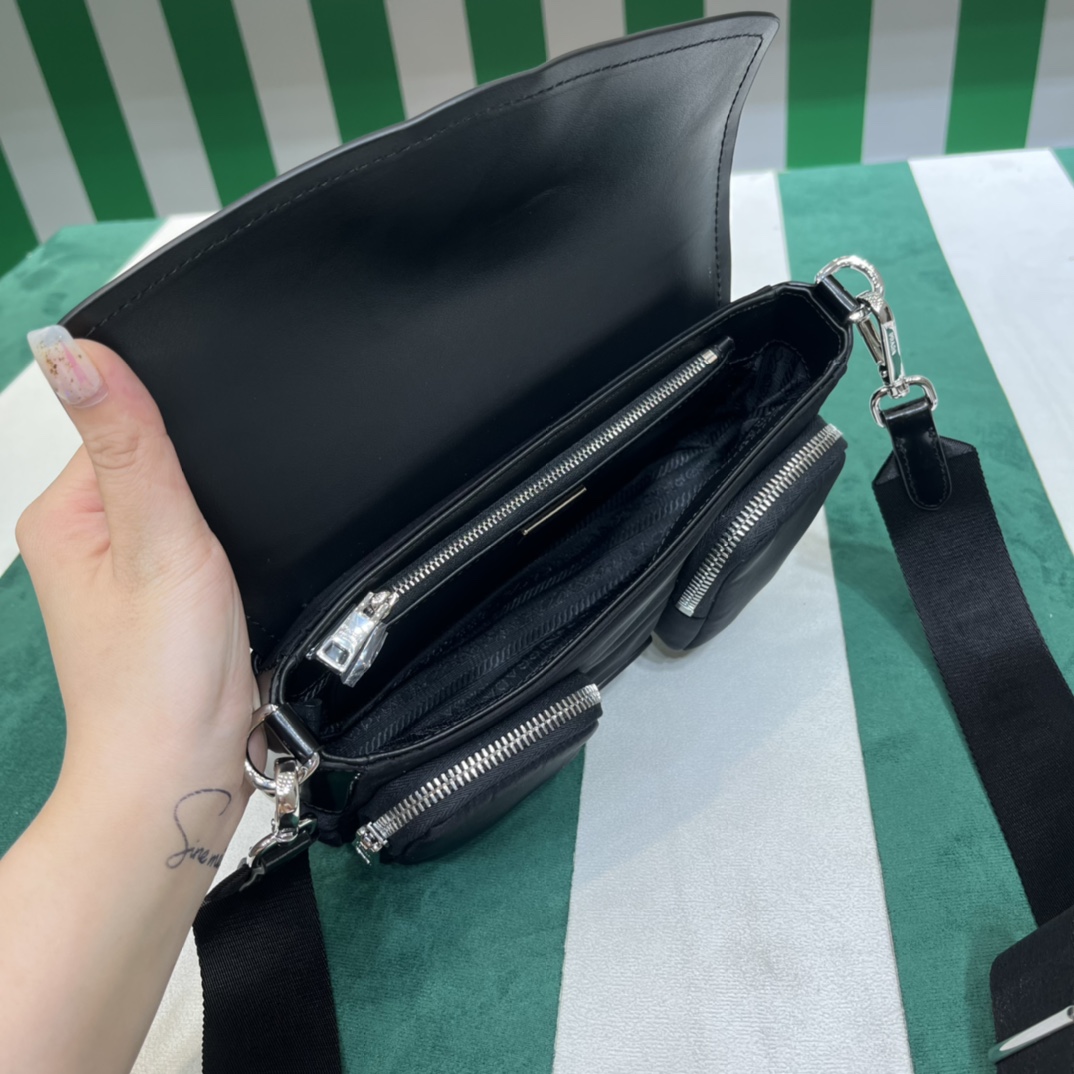 Handbags Prada 1BD295 size:22*7.5*14 cm - vstockx