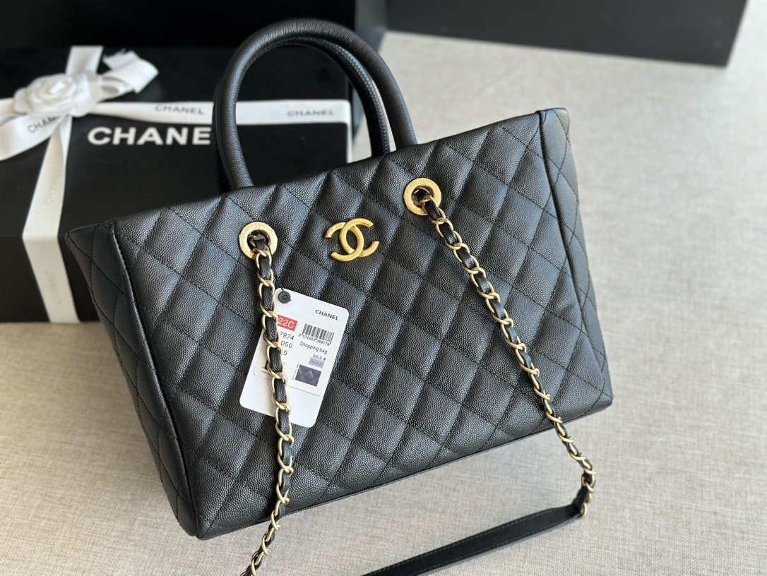 Handbag Chanel A93525 size 36X38X16 CM - vstockx