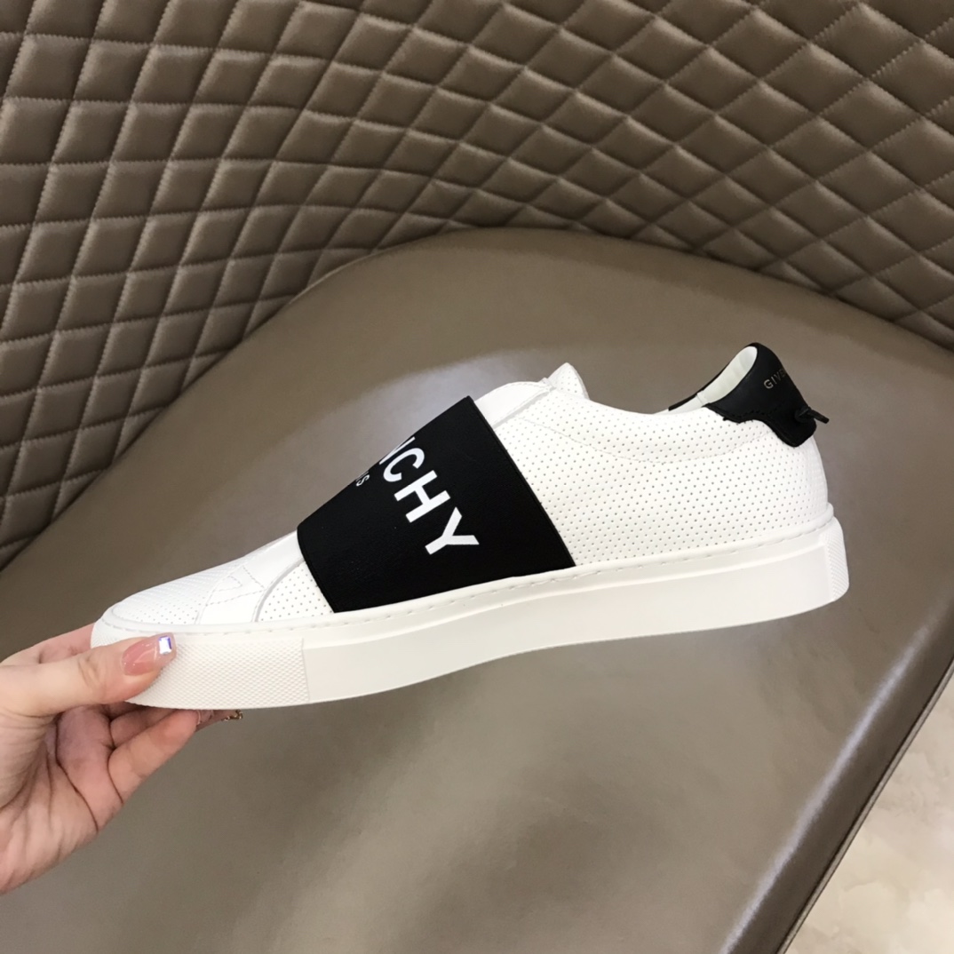 Givenchy Urban Street Logo-print Leather Sneakers 1 - vstockx