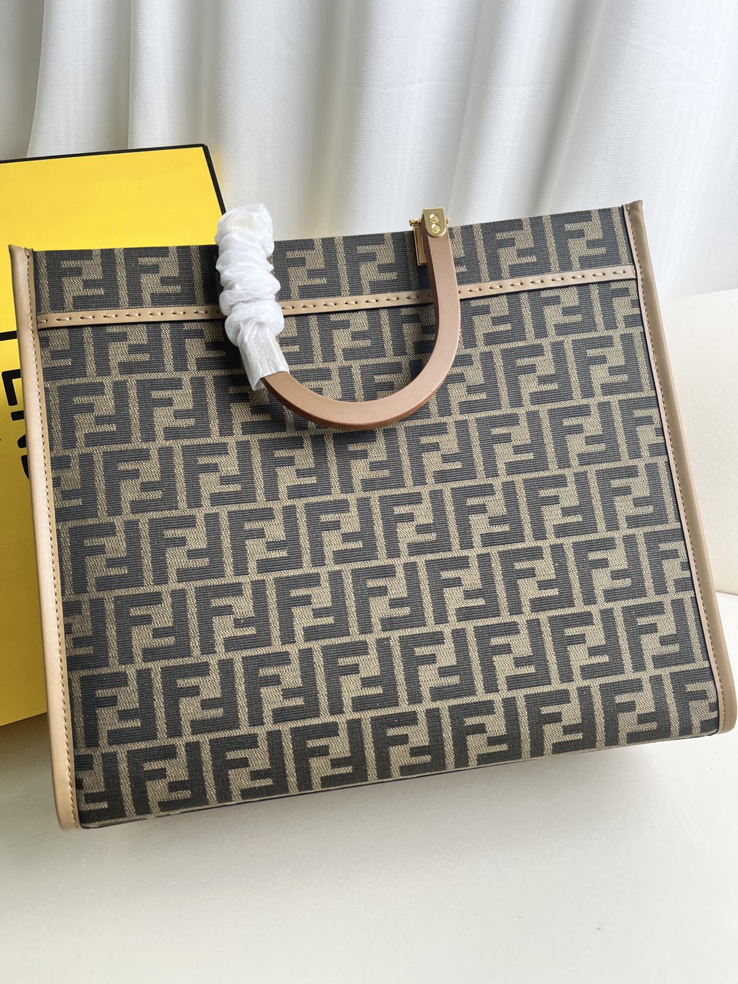 handbags FENDI 877 size:17*35*31 - vstockx