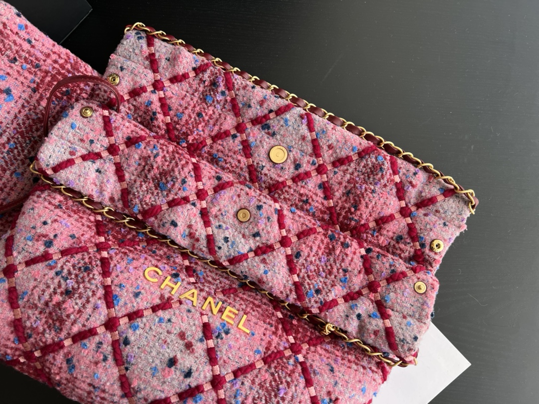 Handbag Chanel 3261 size 39cmx42cmx8 cm - vstockx